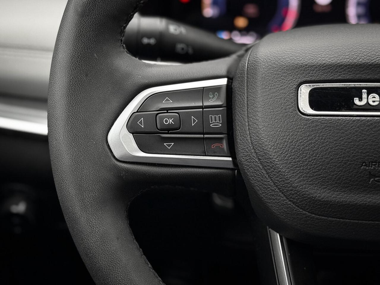 2024 Jeep Compass Limited   ELITE EXTERIOR GROUP   PANO ROOF   ALPIN Photo