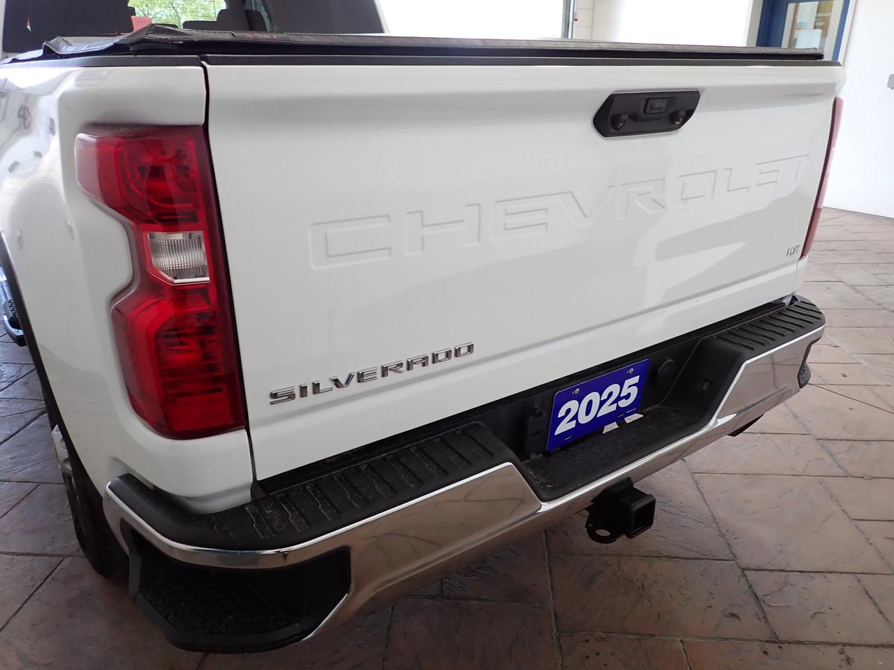 2025 Chevrolet SILVERADO 2500HD LT 4WD CREW CAB NAVI 6'4 BOX Photo3