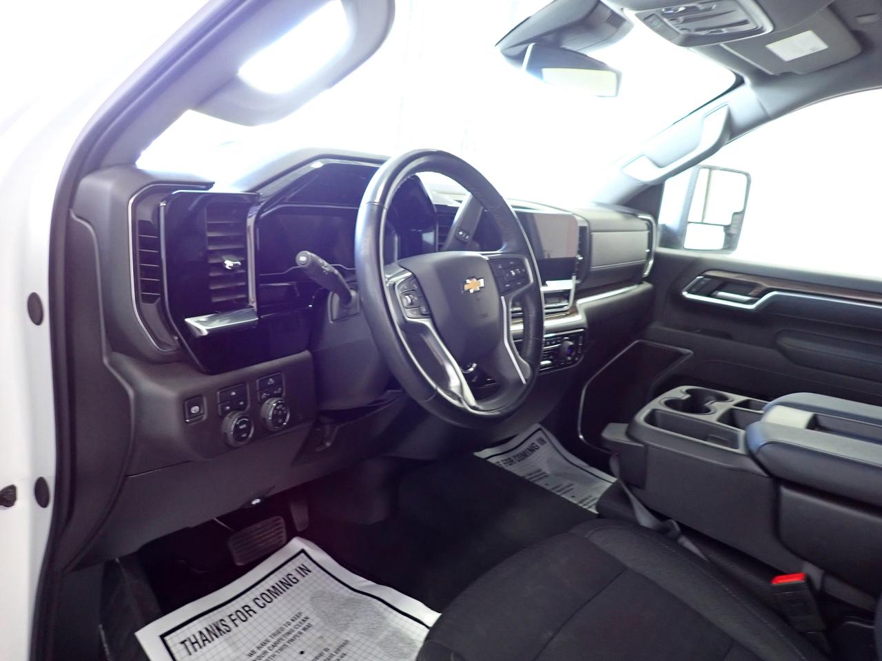 2025 Chevrolet SILVERADO 2500HD LT 4WD CREW CAB NAVI 6'4 BOX Photo