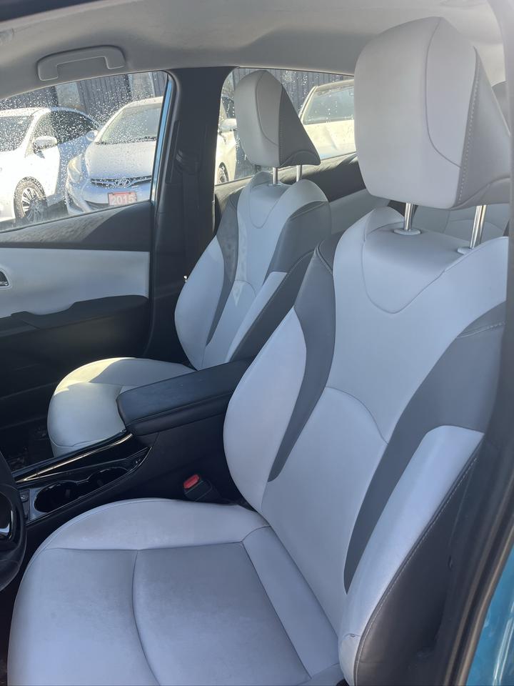 2021 Toyota Prius Prime Upgrade Photo