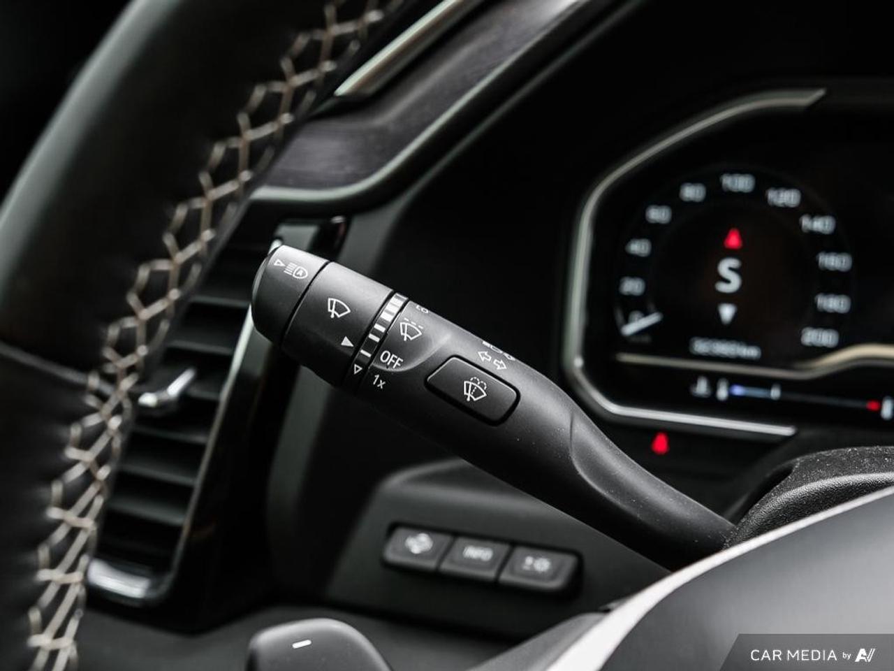 2023 GMC Sierra 1500 Crew Cab Short Box 4-Wheel Drive Denali Ultimate Photo