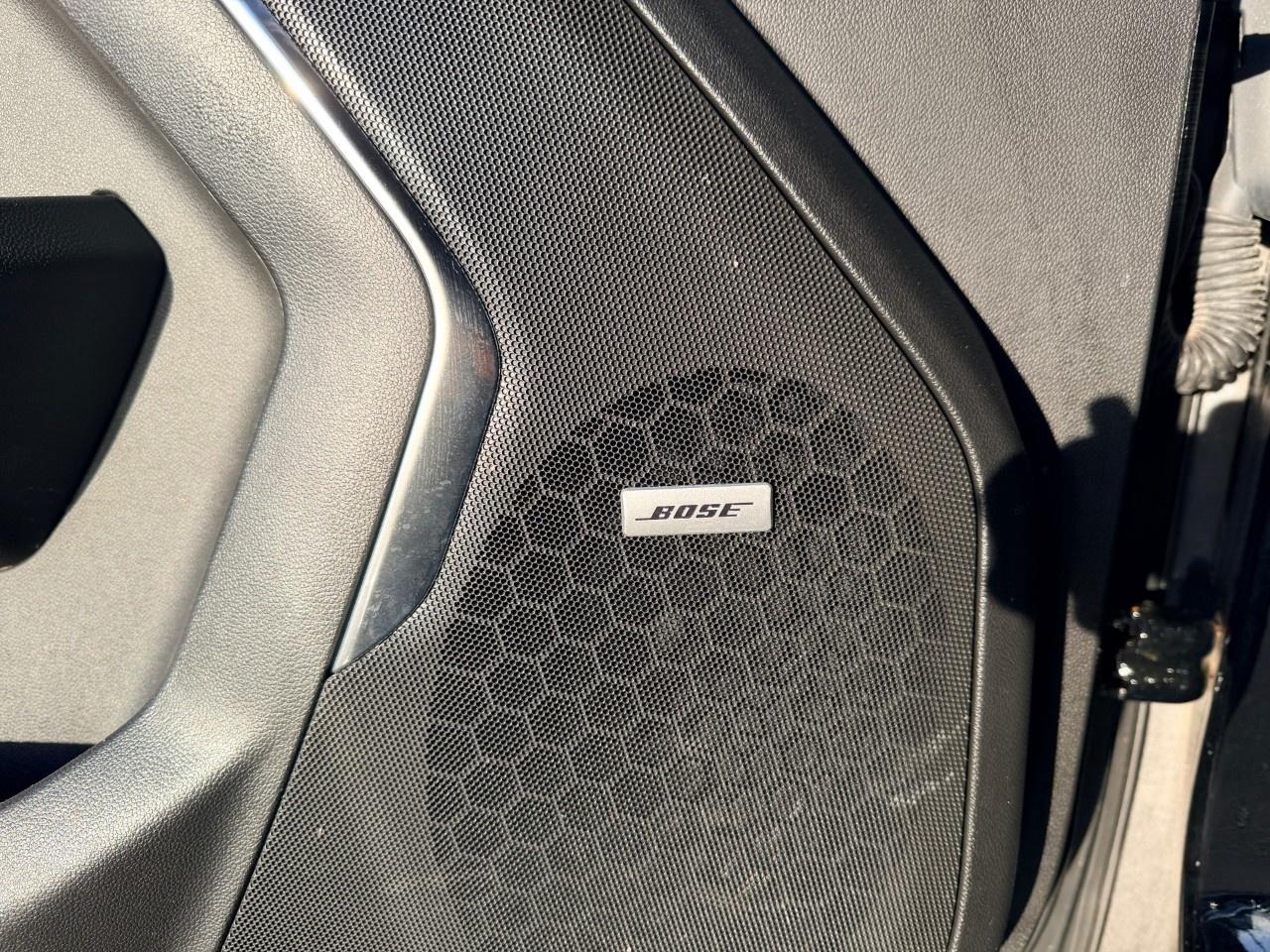 2023 GMC Yukon 4WD 4DR SLT Photo