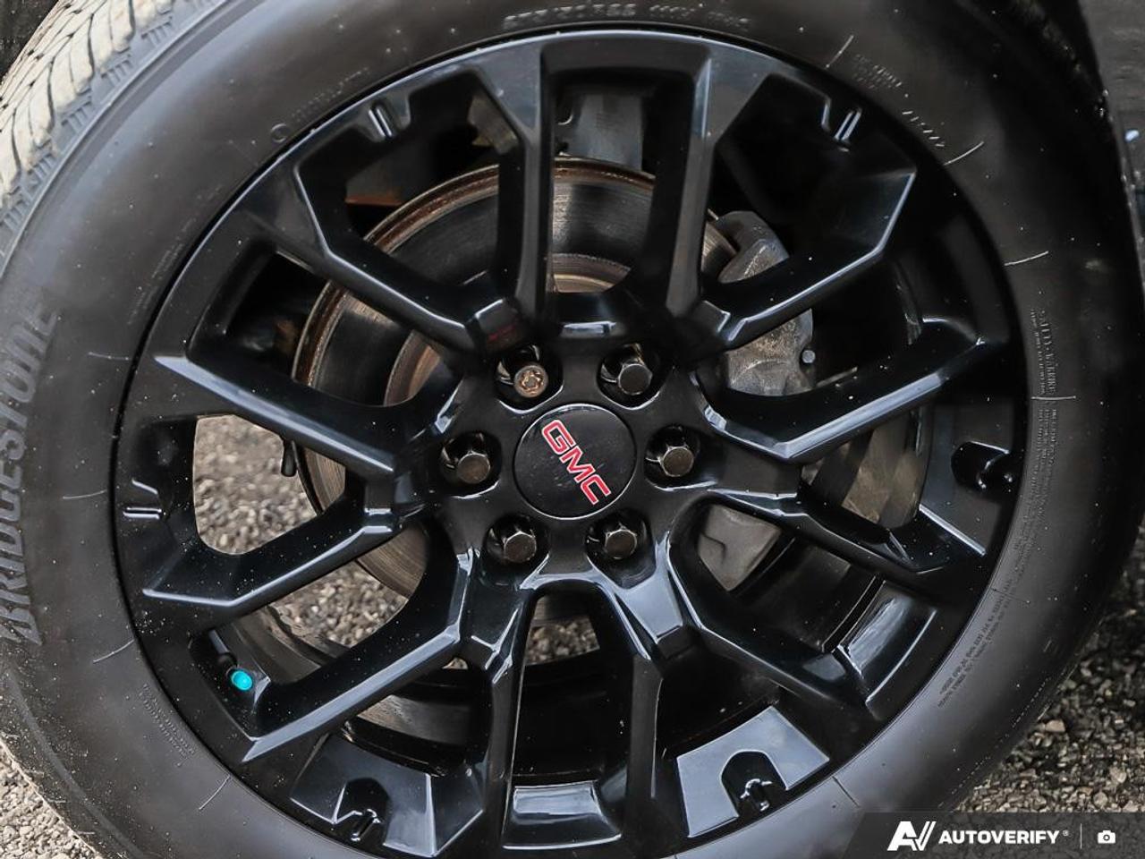 2023 GMC Yukon 4WD 4DR SLT Photo