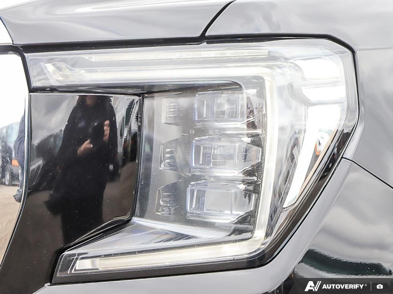2023 GMC Yukon 4WD 4DR SLT Photo