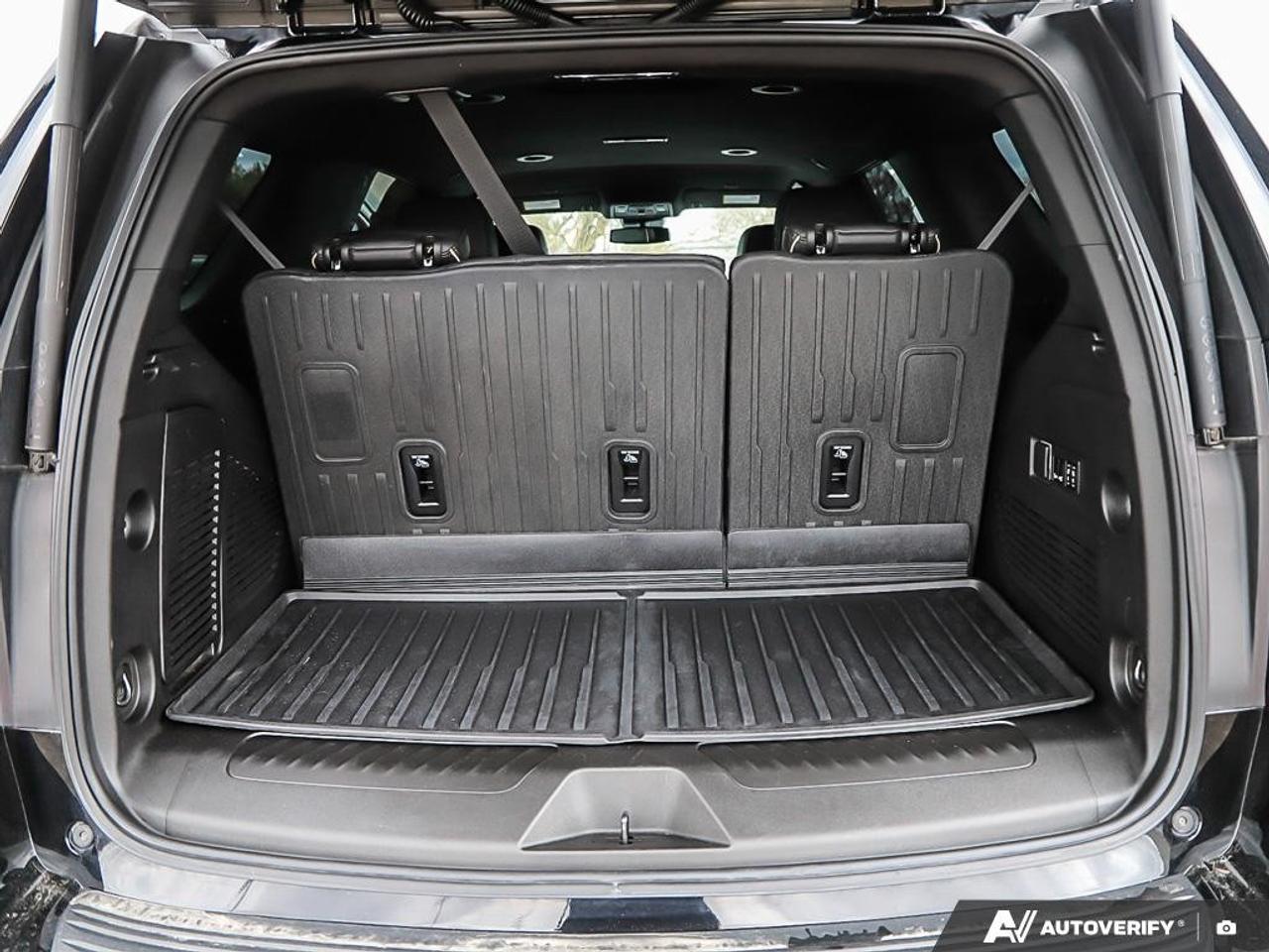 2023 GMC Yukon 4WD 4DR SLT Photo