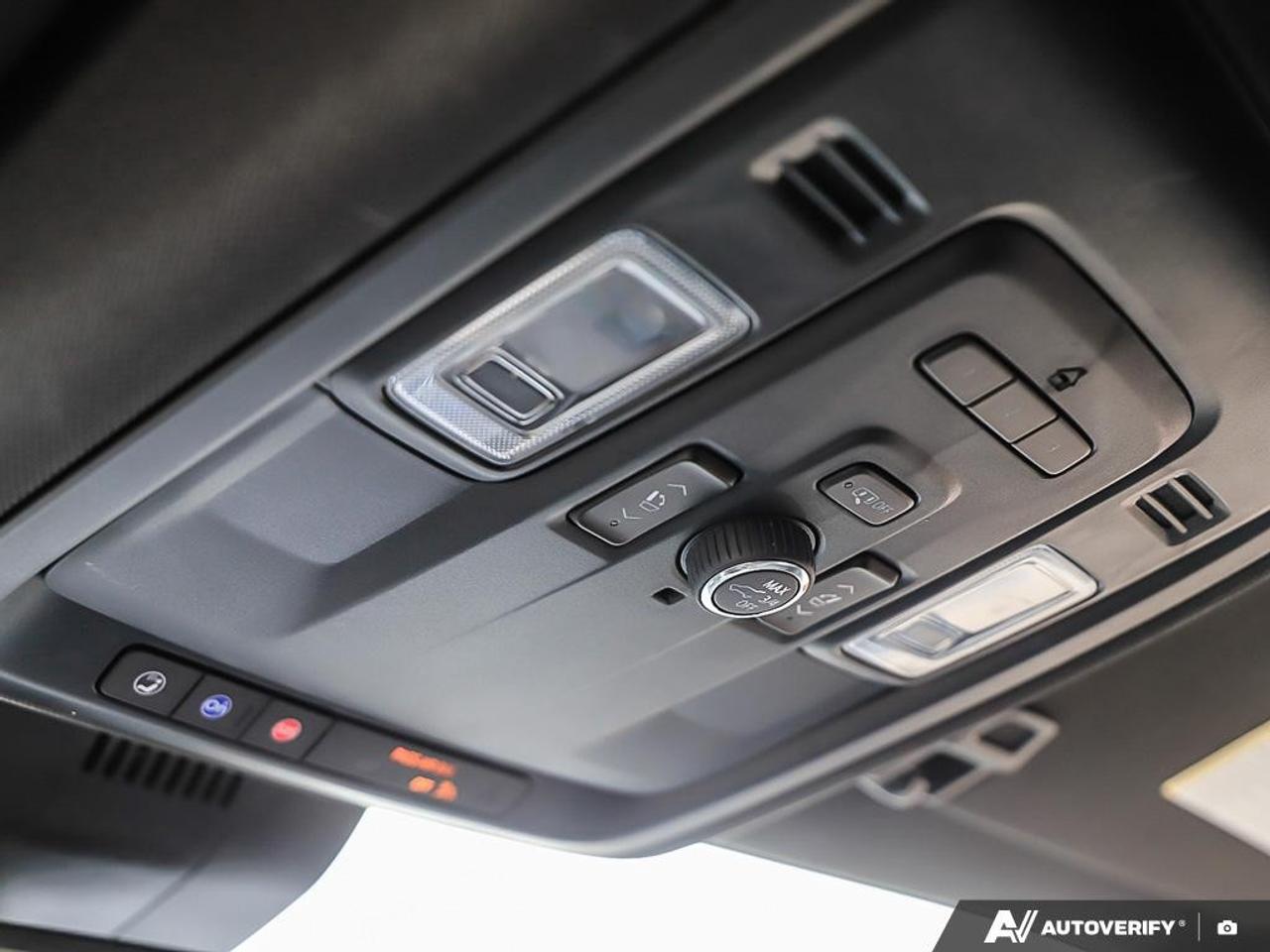 2023 GMC Yukon 4WD 4DR SLT Photo