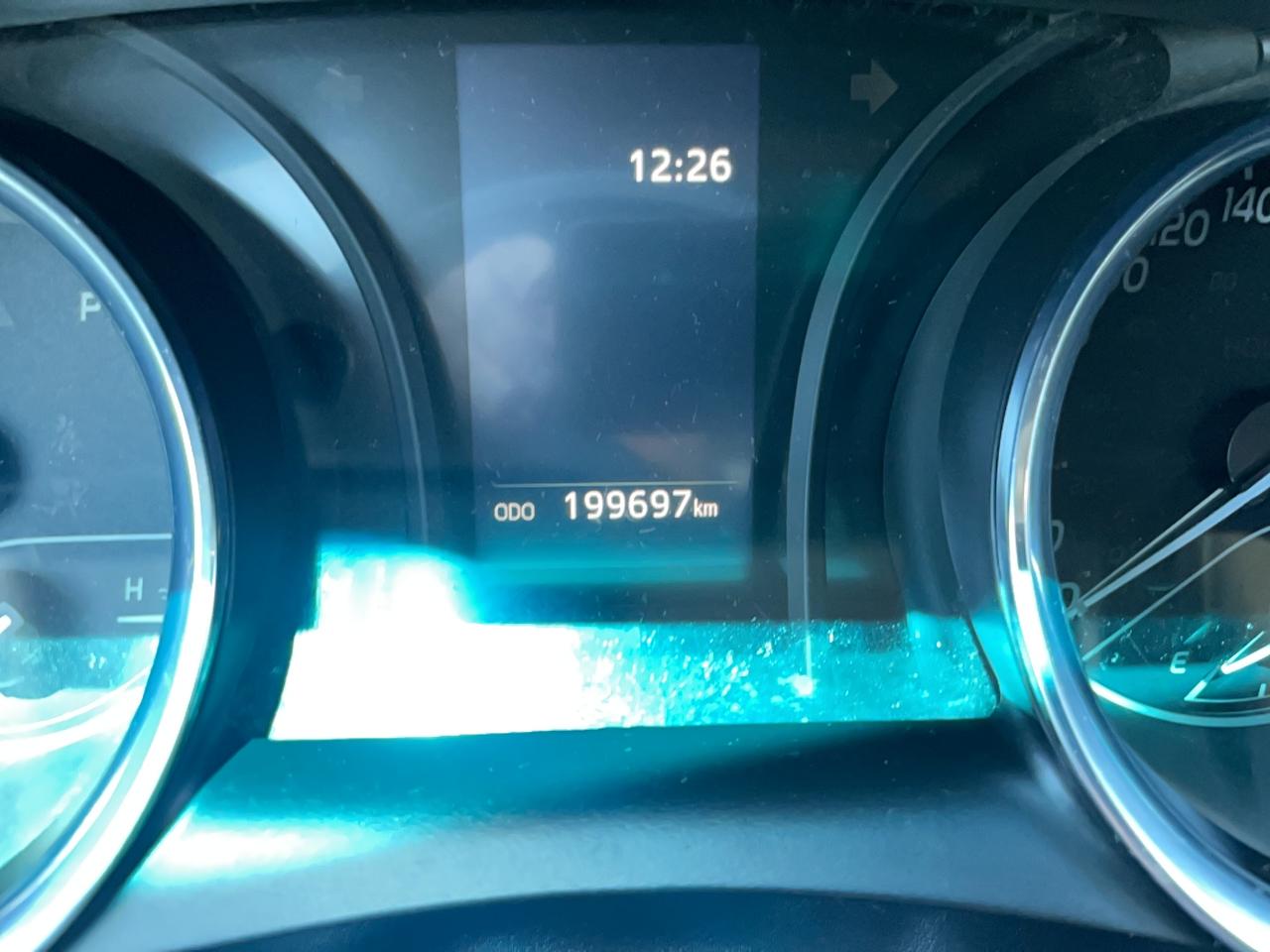 2019 Toyota Camry HYBRID SE Photo