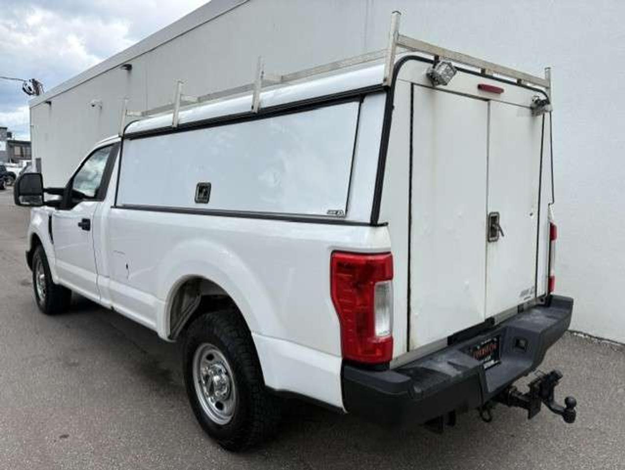 2017 Ford F-250 XL REGULAR CAB-LONG BOX-CAP-BED SLIDE-1 OWNER Photo