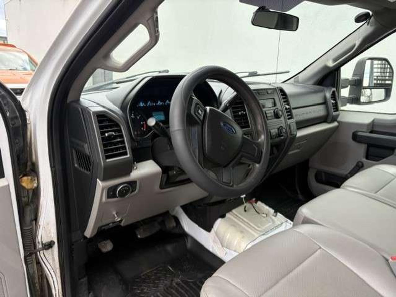 2017 Ford F-250 XL REGULAR CAB-LONG BOX-CAP-BED SLIDE-1 OWNER Photo