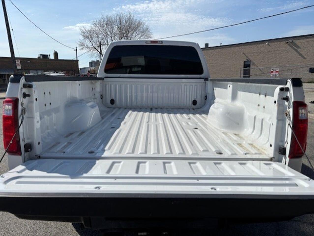 2014 Ford F-250 4WD CREW CAB-LONG BOX-1 OWNER-ONLY 114KM-WINCH!! Photo