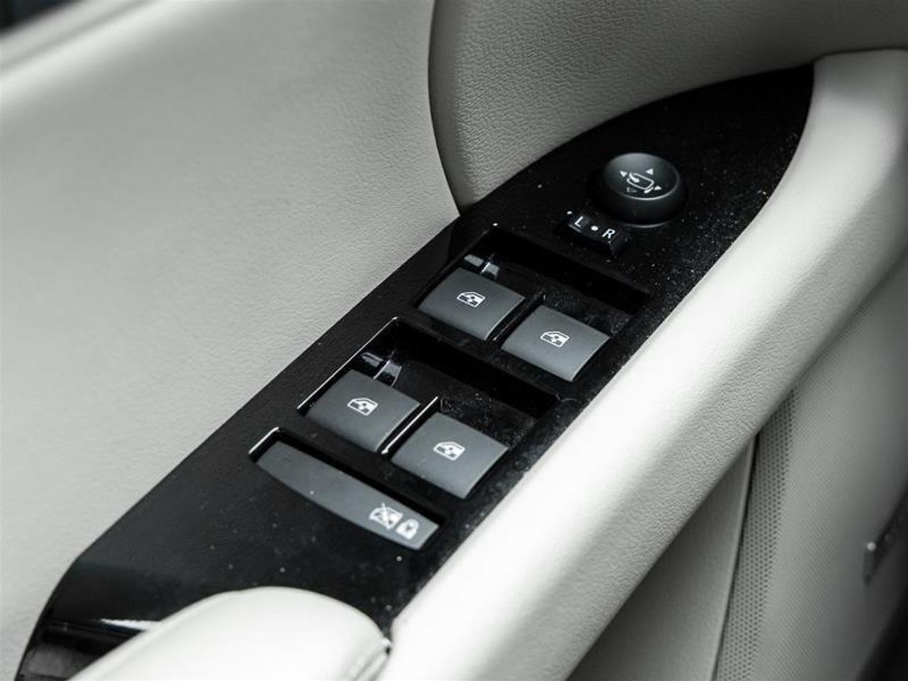2015 Cadillac XTS Premium 4dr All-Wheel Drive Sedan Photo