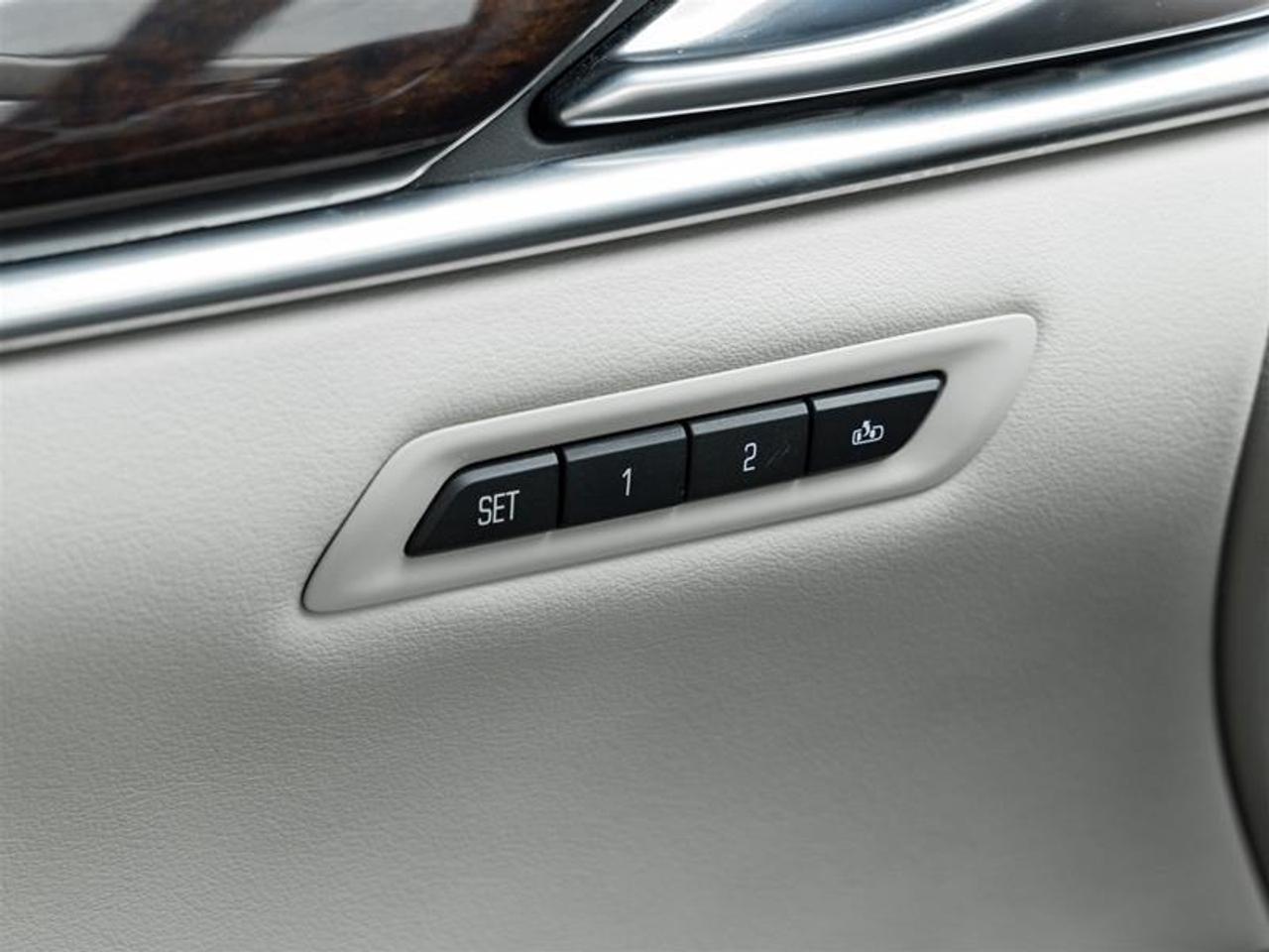 2015 Cadillac XTS Premium 4dr All-Wheel Drive Sedan Photo