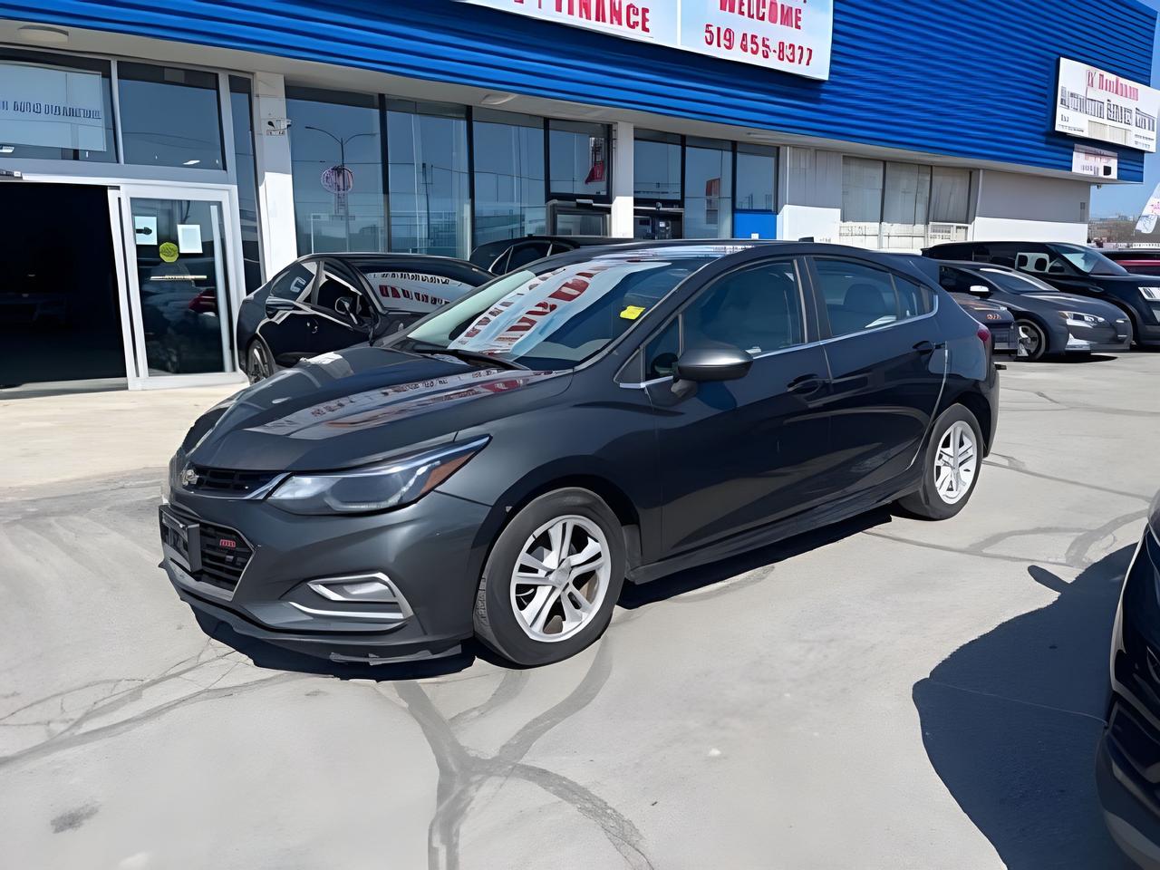2018 Chevrolet Cruze HB LT 6 SPEED Photo