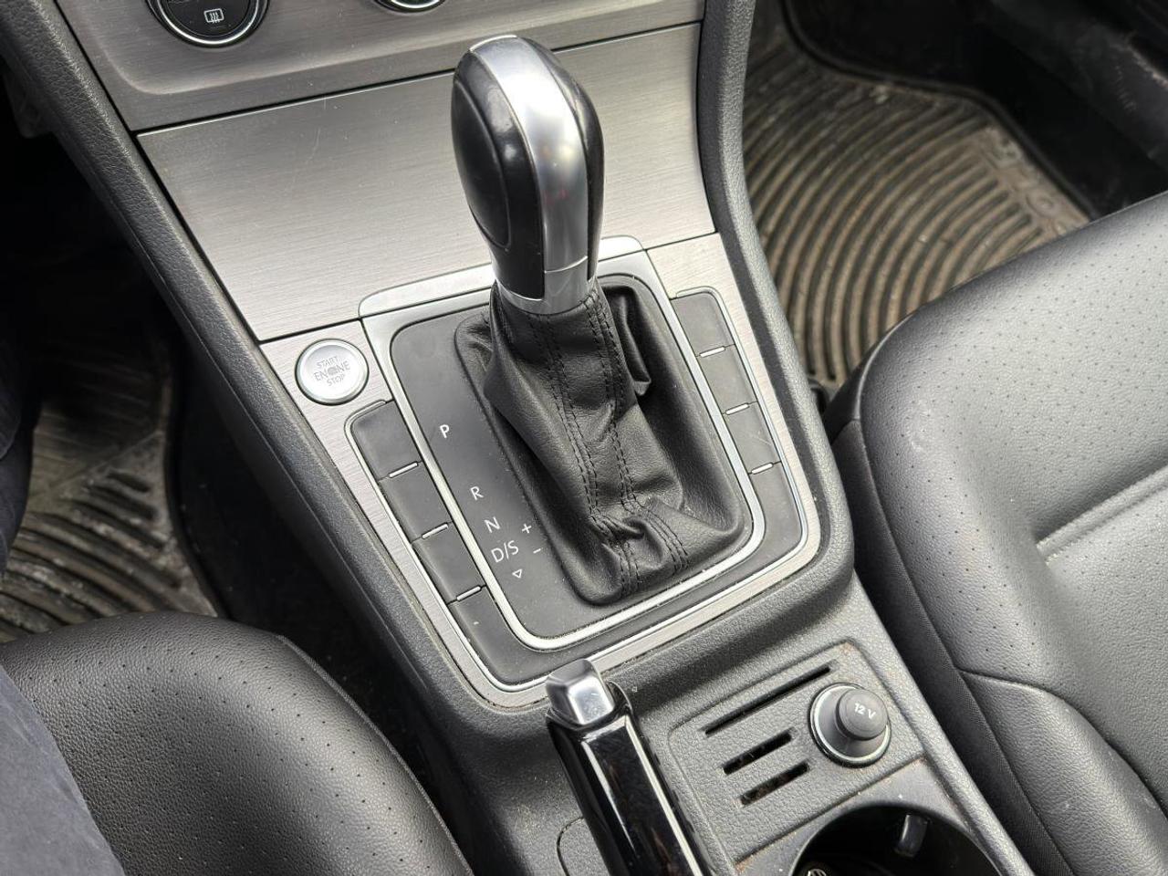 2017 Volkswagen Golf SportWagen  Photo