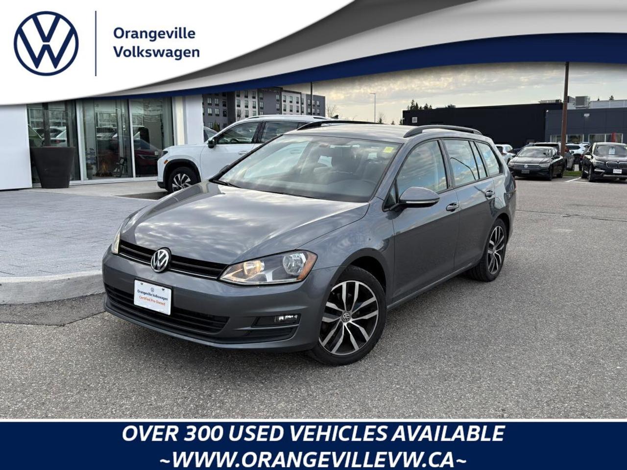 2017 Volkswagen Golf SportWagen  Photo0