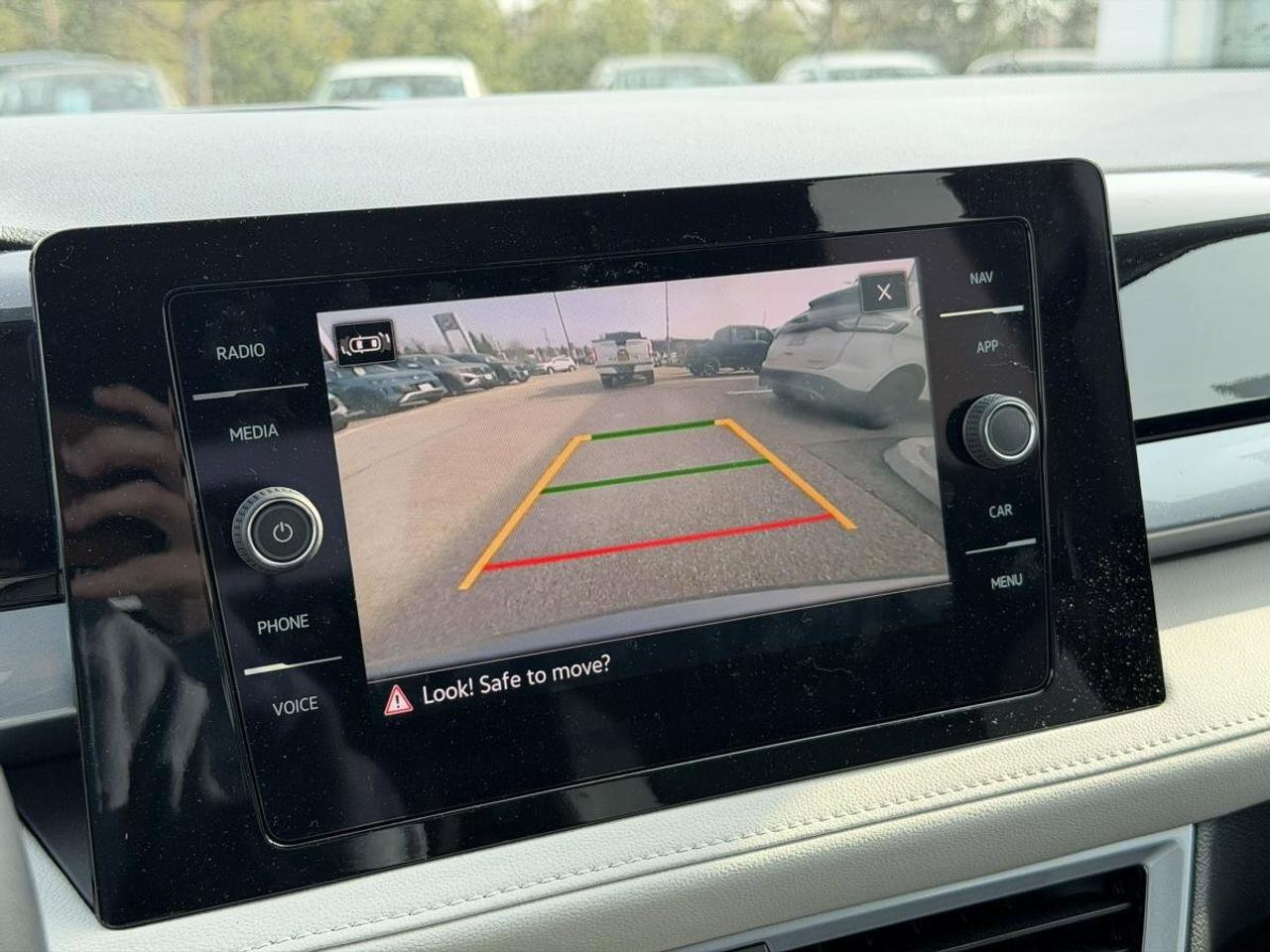 2025 Volkswagen Taos  Photo