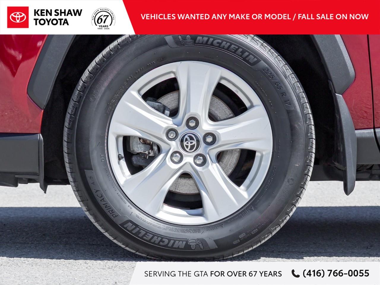 2021 Toyota RAV4 XLE 4dr Front-wheel Drive Photo