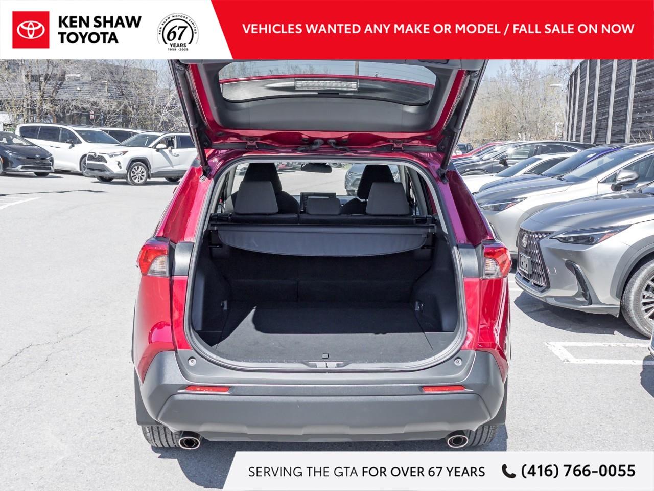 2021 Toyota RAV4 XLE 4dr Front-wheel Drive Photo