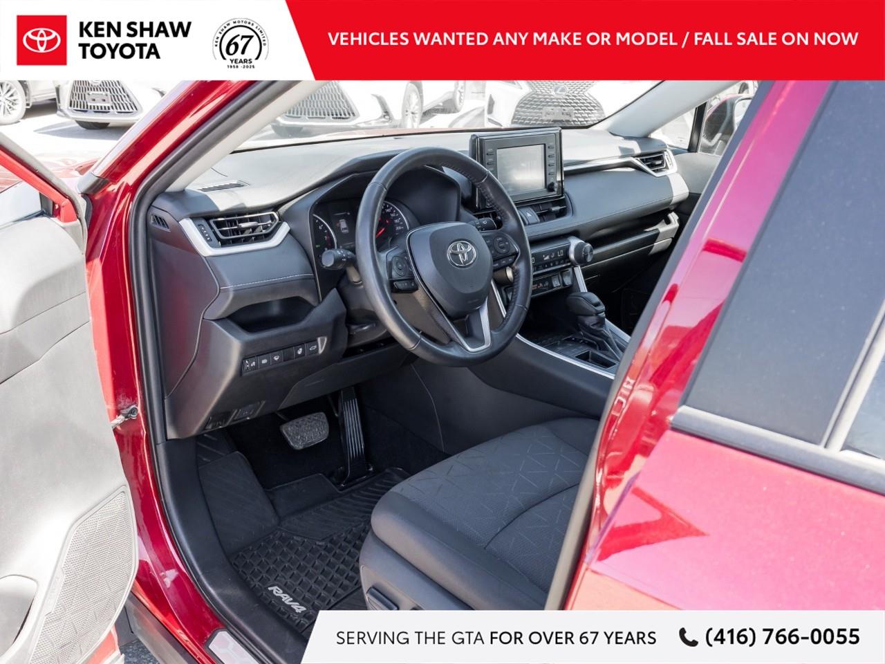 2021 Toyota RAV4 XLE 4dr Front-wheel Drive Photo
