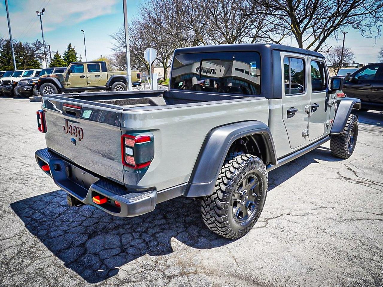 2022 Jeep Gladiator  Photo