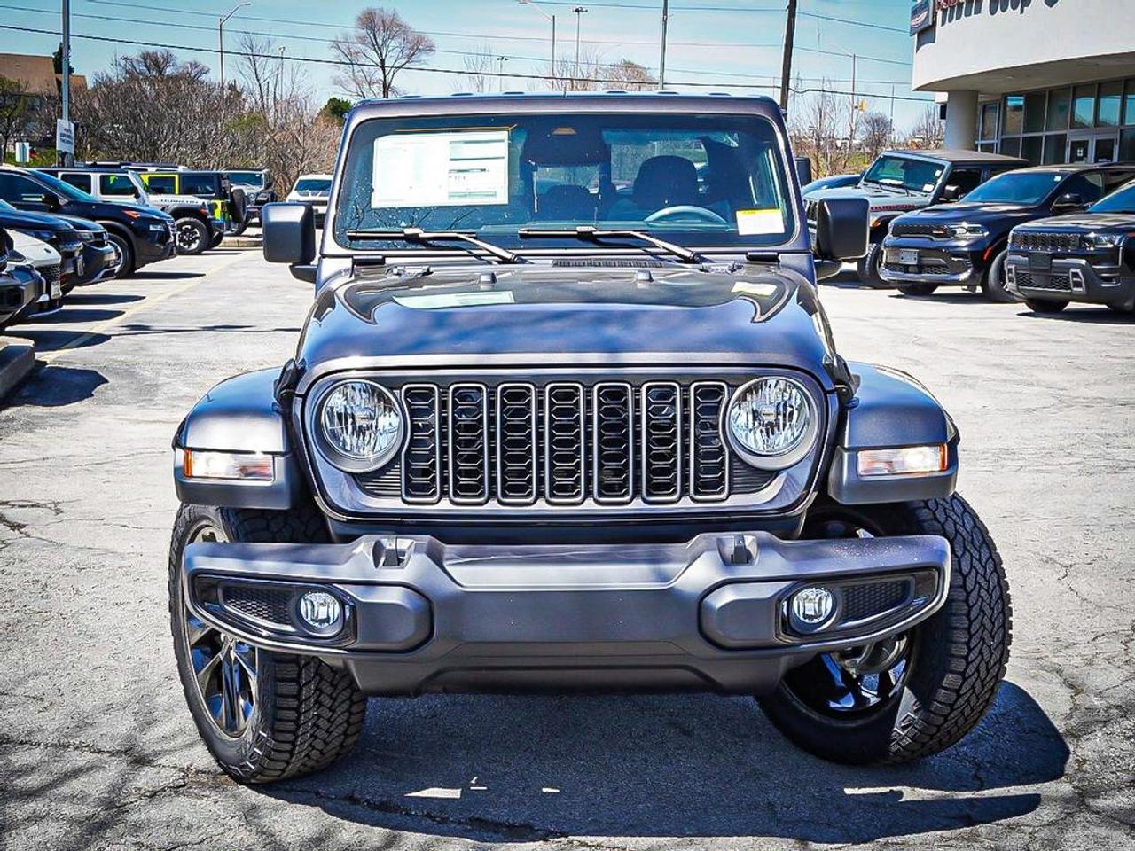 2026 Jeep Gladiator  Photo2