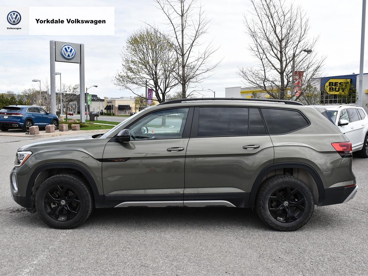 2024 Volkswagen Atlas Peak Edition Photo2
