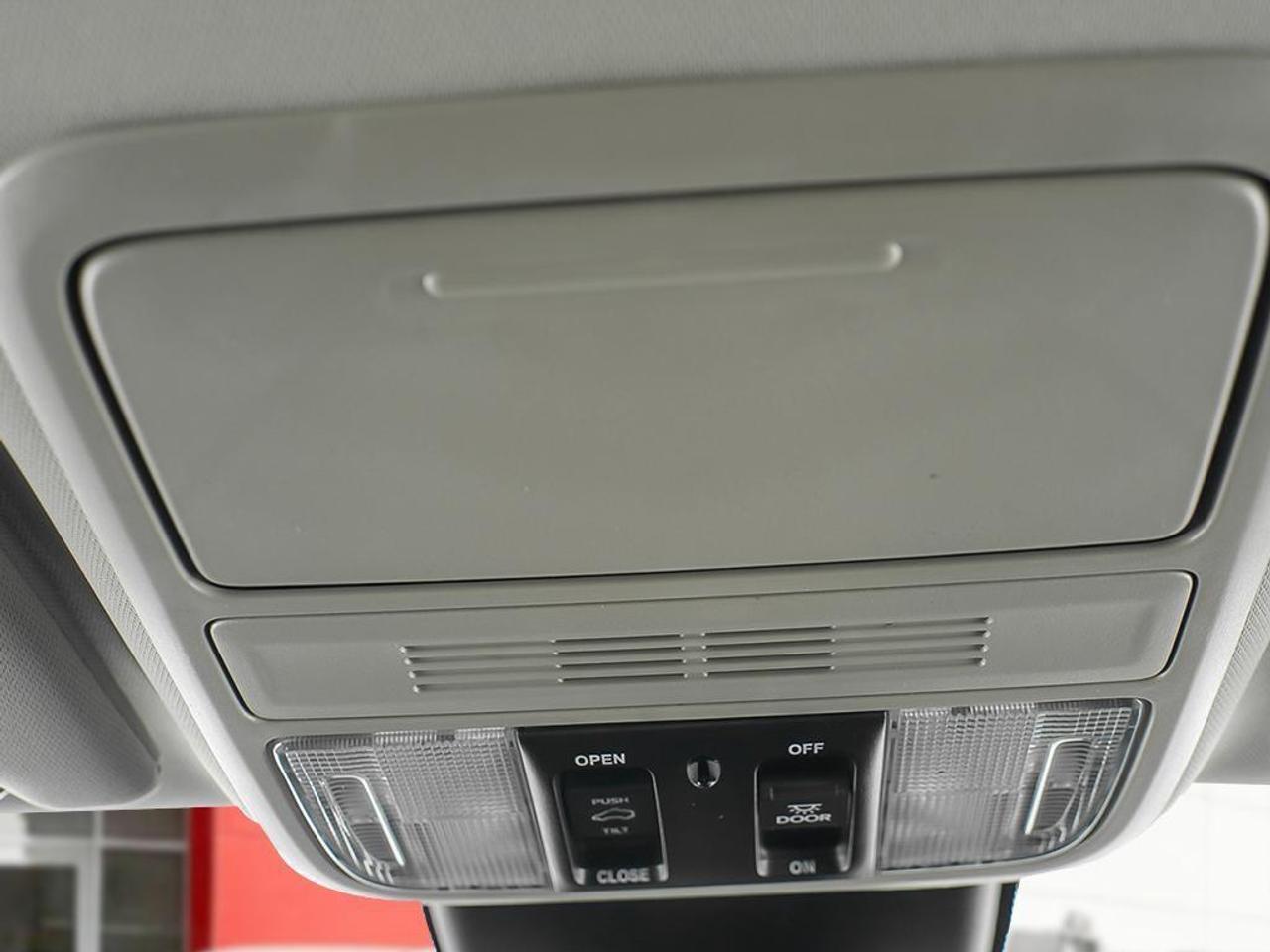 2026 Honda Odyssey Touring Passenger Van Photo
