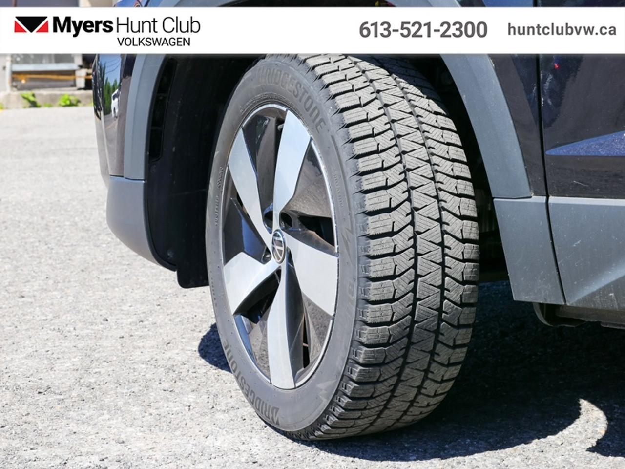 2024 Volkswagen Taos Trendline 4Motion Photo