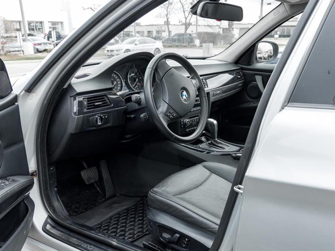 2009 BMW 328 i xDrive 4dr All-wheel Drive Sedan Photo