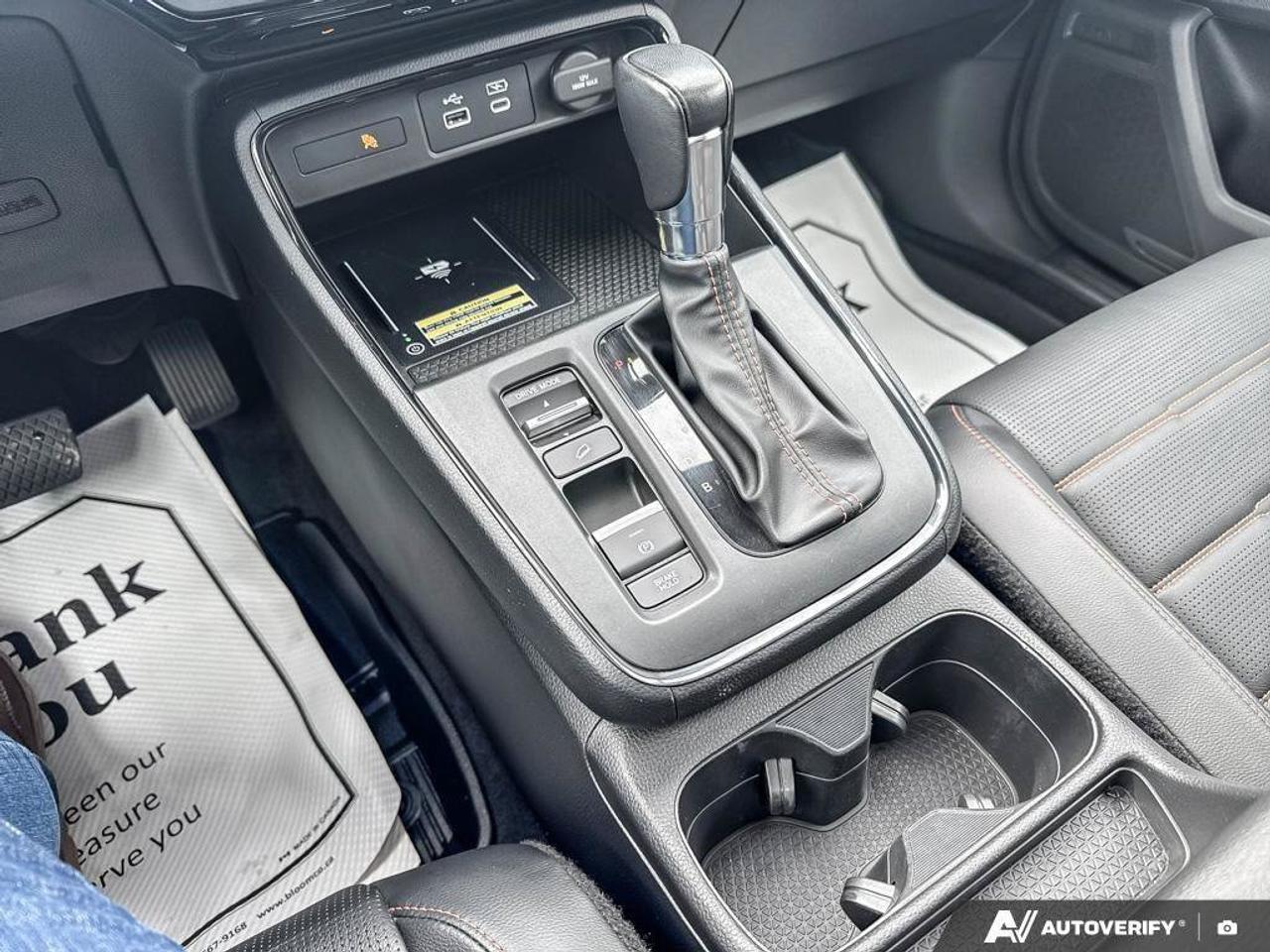 2023 Honda CR-V Hybrid Touring HYBRID. SUNROOF. ALL WEATHER MATS. CERTIFI Photo