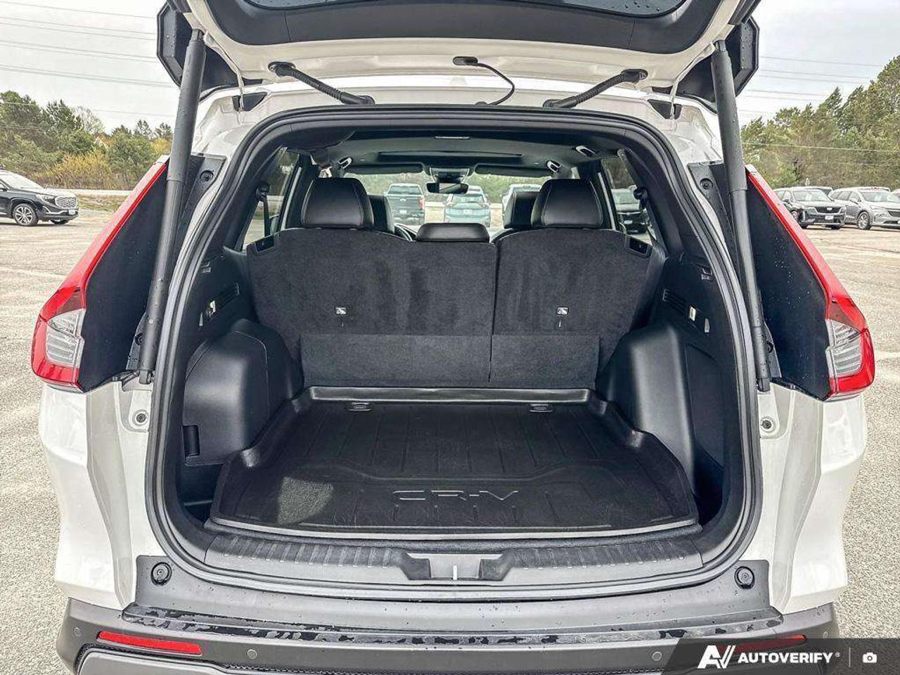 2023 Honda CR-V HYBRID. SUNROOF. ALL WEATHER MATS. CERTIFIED. Photo