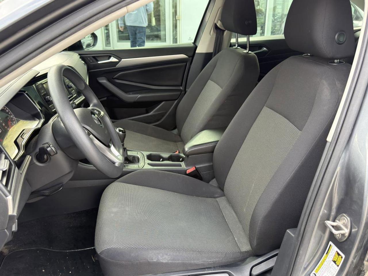 2019 Volkswagen Jetta Comfortline Manual Photo