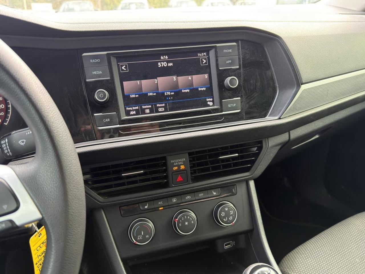 2019 Volkswagen Jetta Comfortline Manual Photo