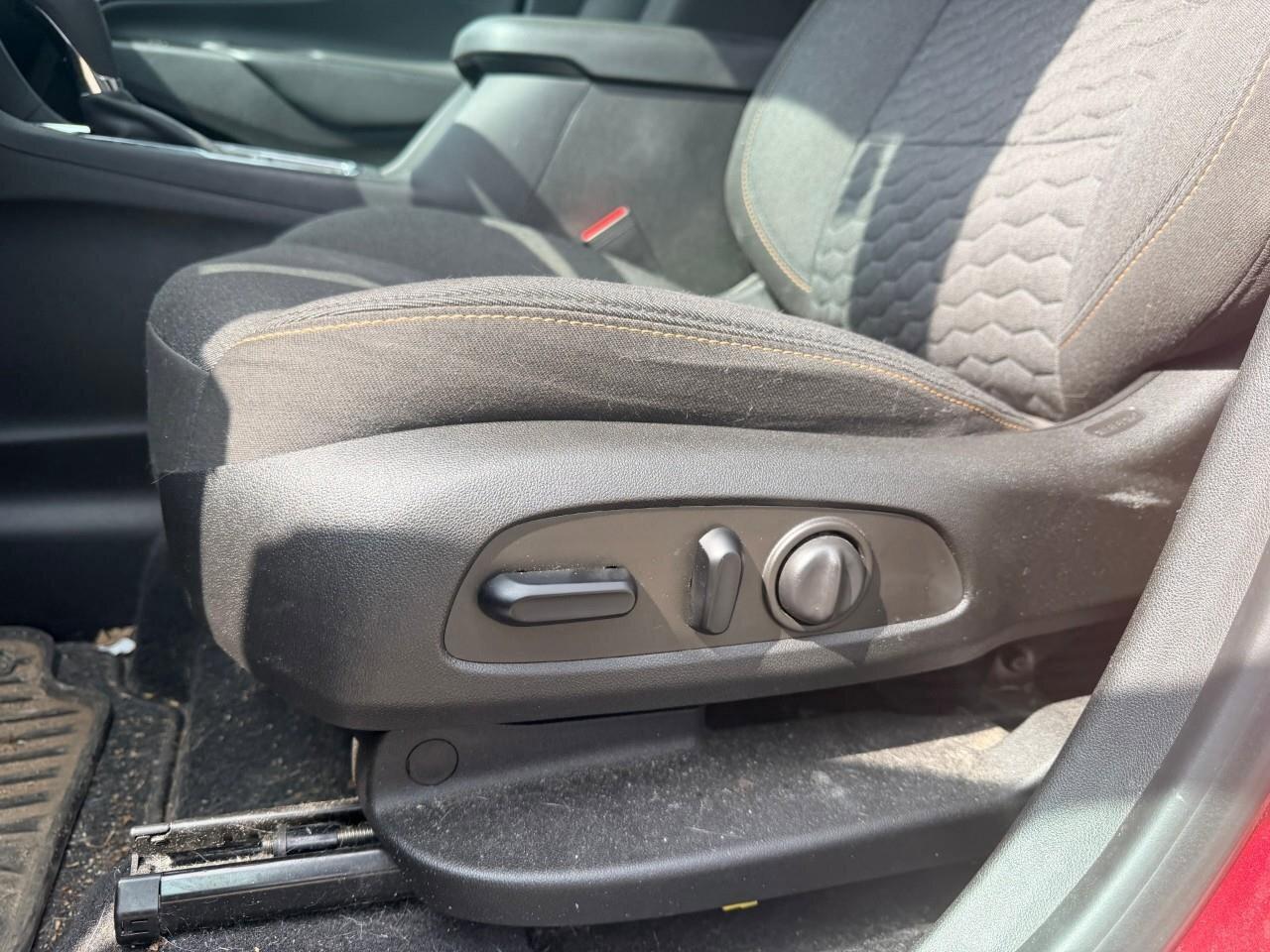 2021 Chevrolet Equinox LTLT, 1.5L AWD, ALLOYS, CLOTH, LOW KMS, 1-OWNER, C Photo