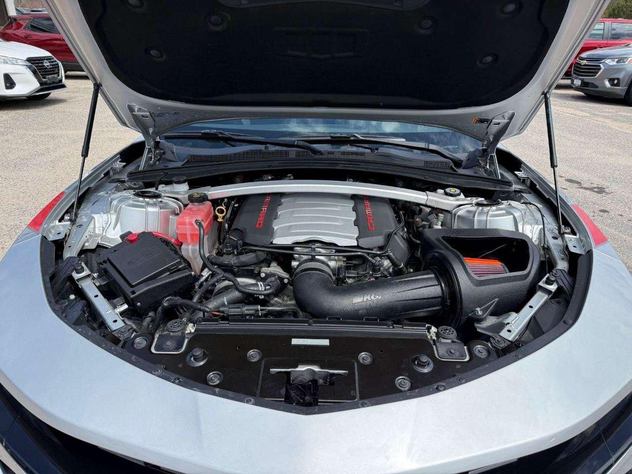 2019 Chevrolet Camaro K & N PREFORMANCE AIR INTAKE. PERFORMANCE EXHAUST. CONVERTIBLE. CERTIFIED. Photo