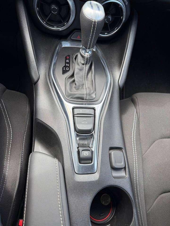 2019 Chevrolet Camaro K & N PREFORMANCE AIR INTAKE. PERFORMANCE EXHAUST. CONVERTIBLE. CERTIFIED. Photo