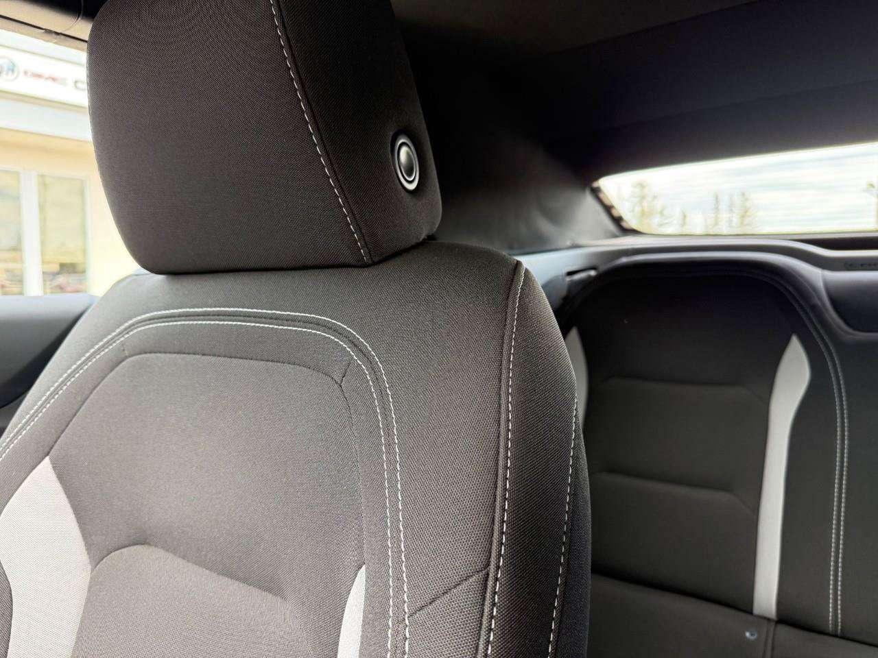 2019 Chevrolet Camaro K & N PREFORMANCE AIR INTAKE. PERFORMANCE EXHAUST. CONVERTIBLE. CERTIFIED. Photo