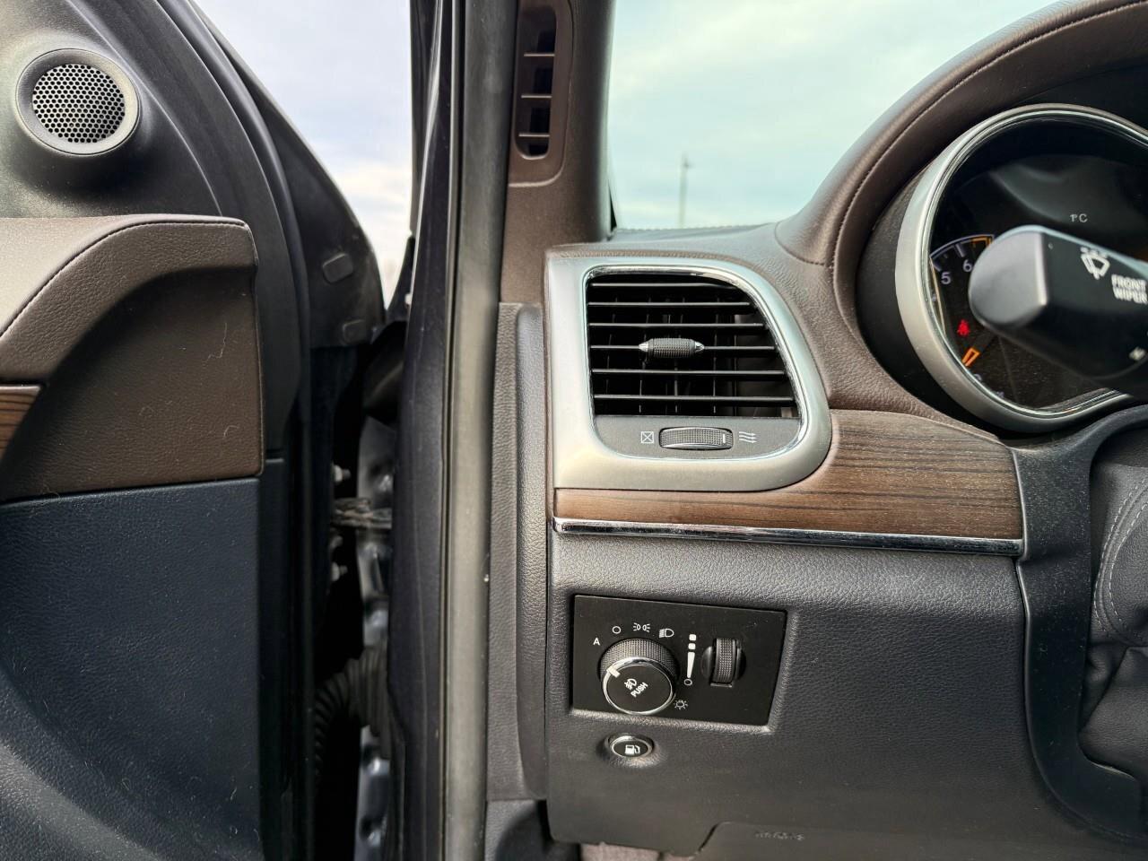 2014 Jeep Grand Cherokee 4WD 4dr Overland Photo