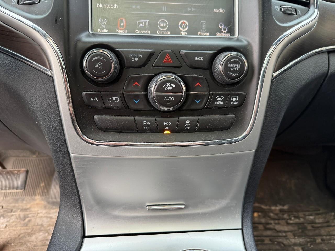 2014 Jeep Grand Cherokee 4WD 4dr Overland Photo