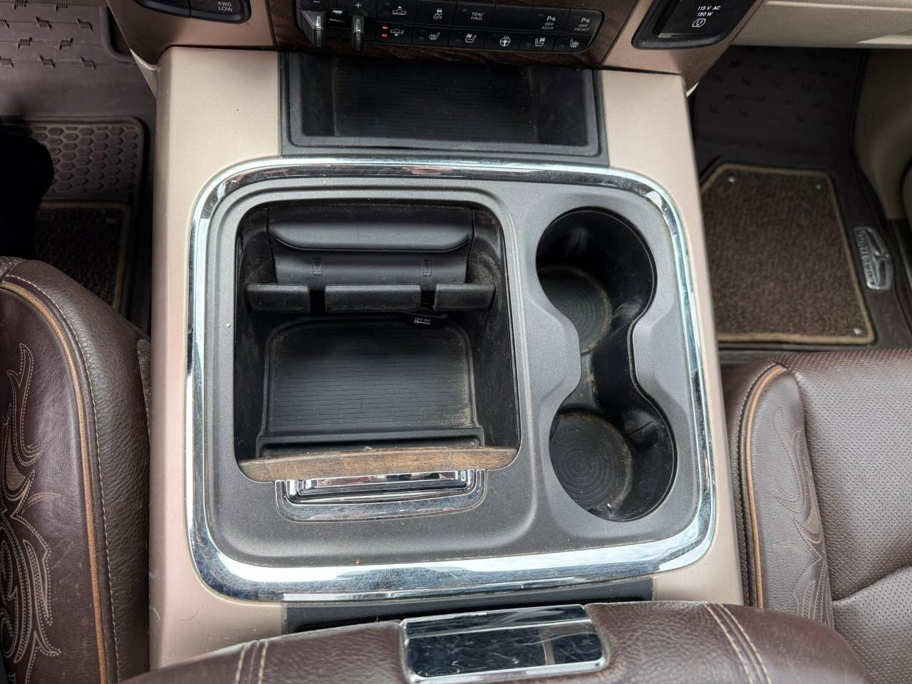 2017 RAM 1500 4WD Crew Cab 140.5  Longhorn Photo