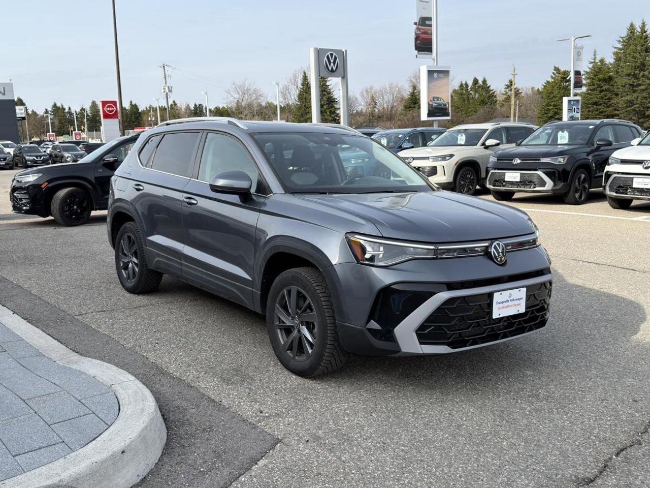 2025 Volkswagen Taos Highline 4MOTION Photo