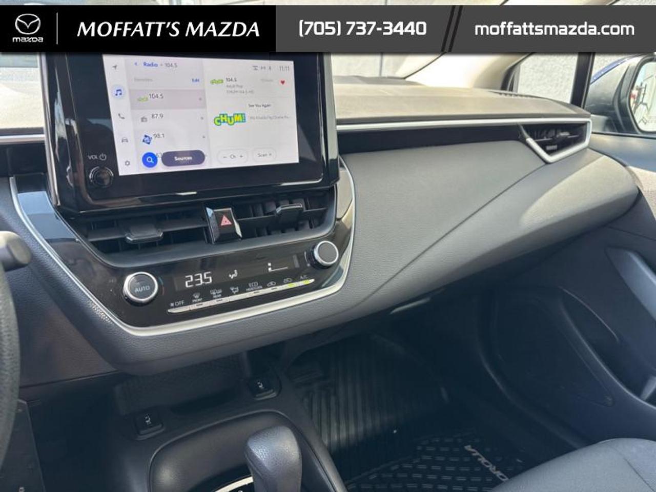 2024 Toyota Corolla LE Photo