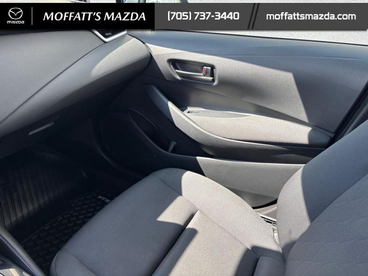 2024 Toyota Corolla LE Photo