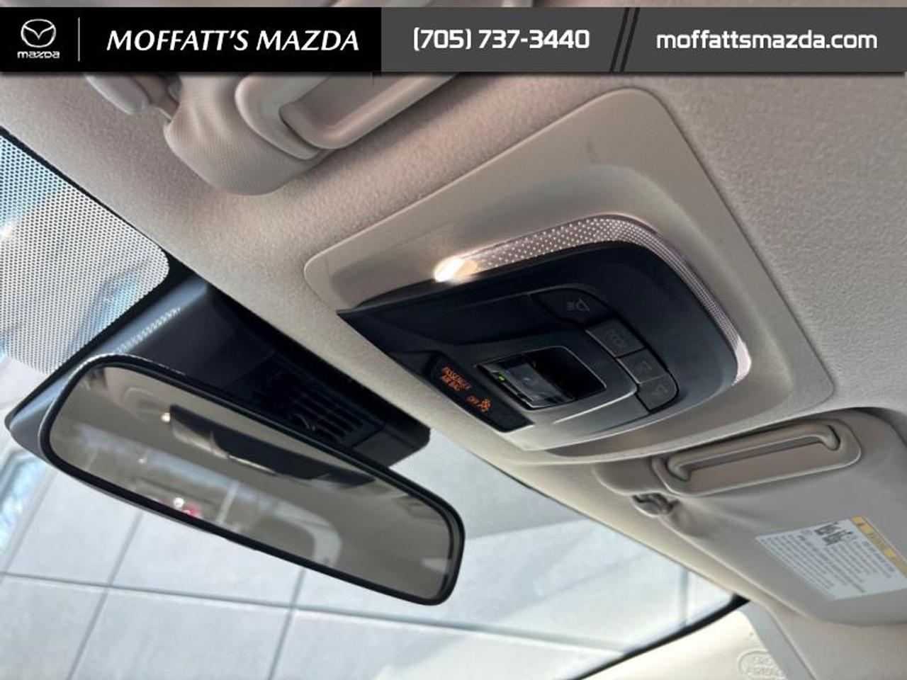 2024 Toyota Corolla LE Photo