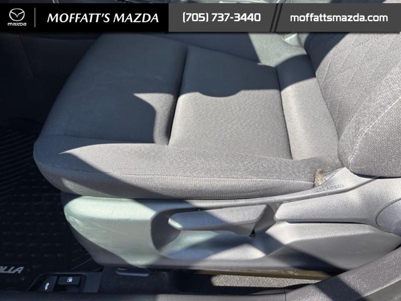 2024 Toyota Corolla LE Photo