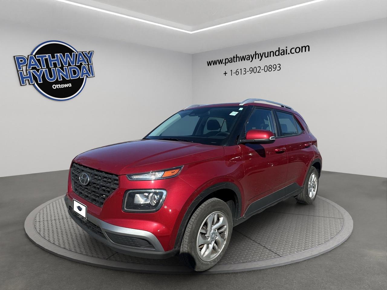 2023 Hyundai Venue Preferred | Reverse Cam | Heated Seats Photo