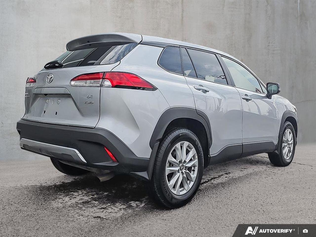 2025 Toyota Corolla Cross LE AWD | Android Auto | Apple Car Play | Photo3