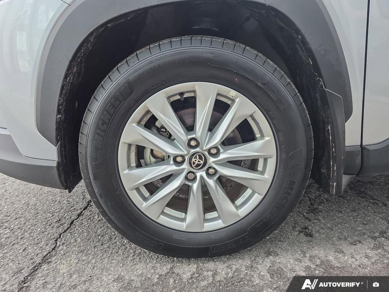 2025 Toyota Corolla Cross LE AWD | Android Auto | Apple Car Play | Photo
