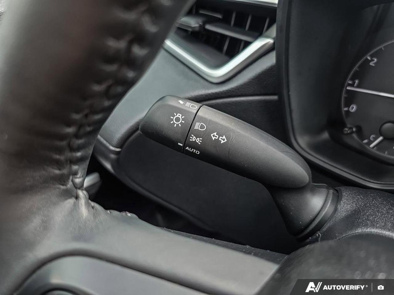 2025 Toyota Corolla Cross LE AWD | Android Auto | Apple Car Play | Photo