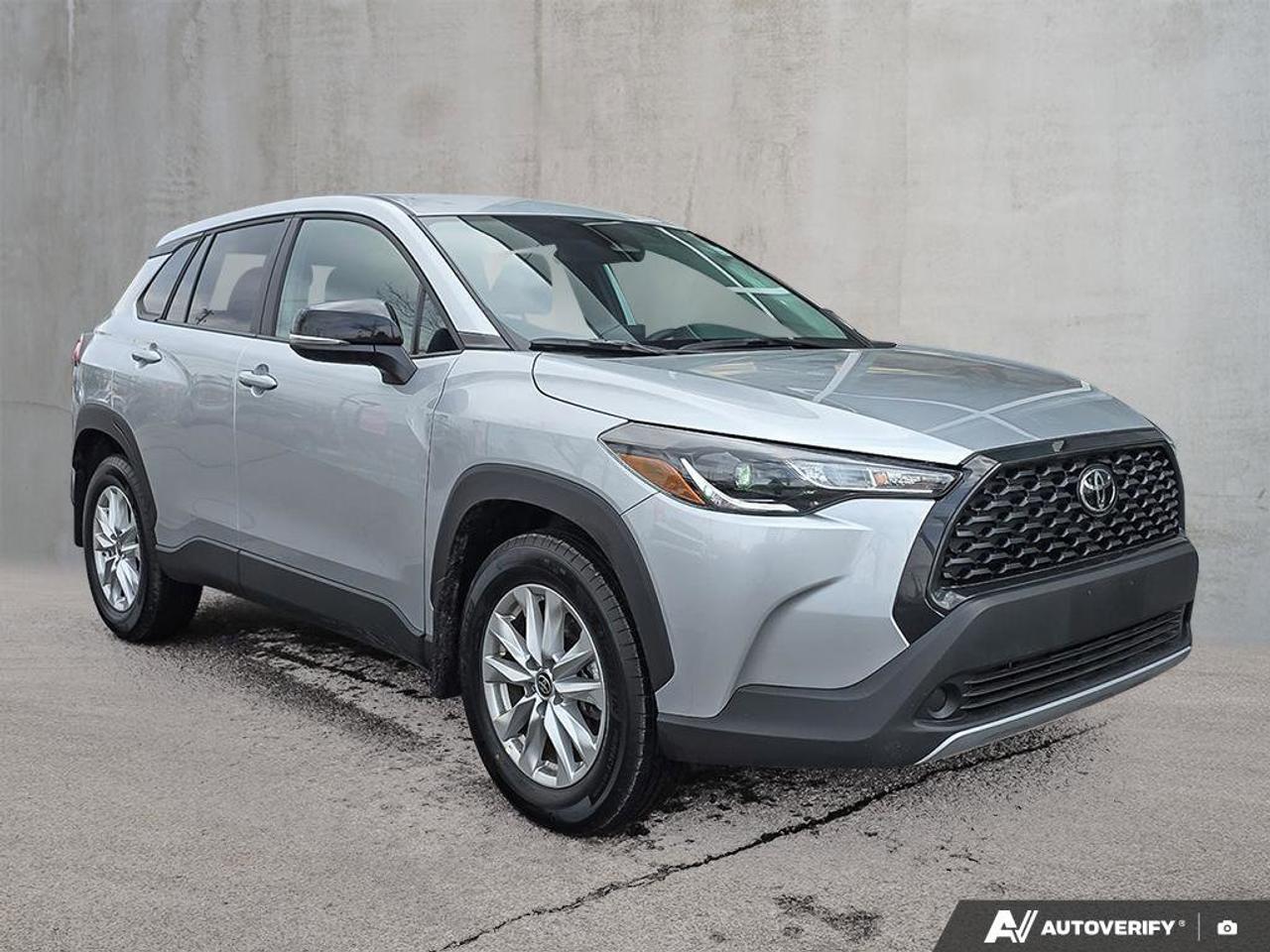 2025 Toyota Corolla Cross LE AWD | Android Auto | Apple Car Play | Photo